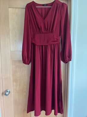 Forever 21 Burgundy Long Sleeve V-Neck Midi Dress